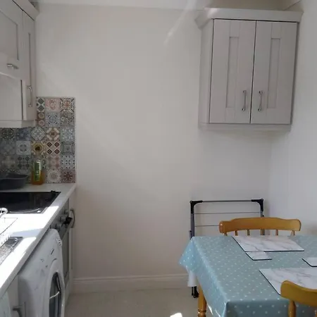 2 Bed City Center Apartman